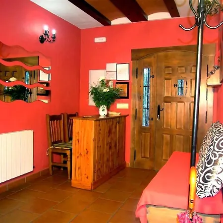El Enebral De Hoces Holiday home *